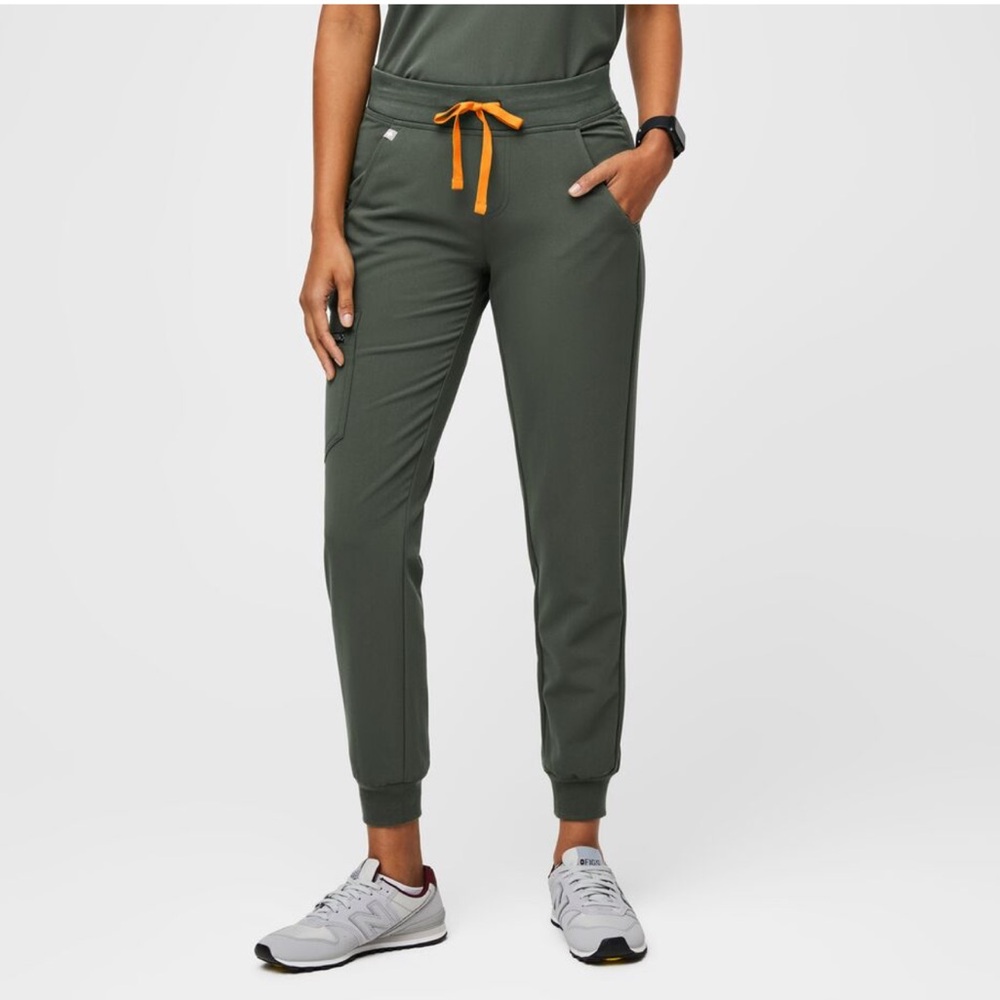 Zamora jogger figs scrubs - moss